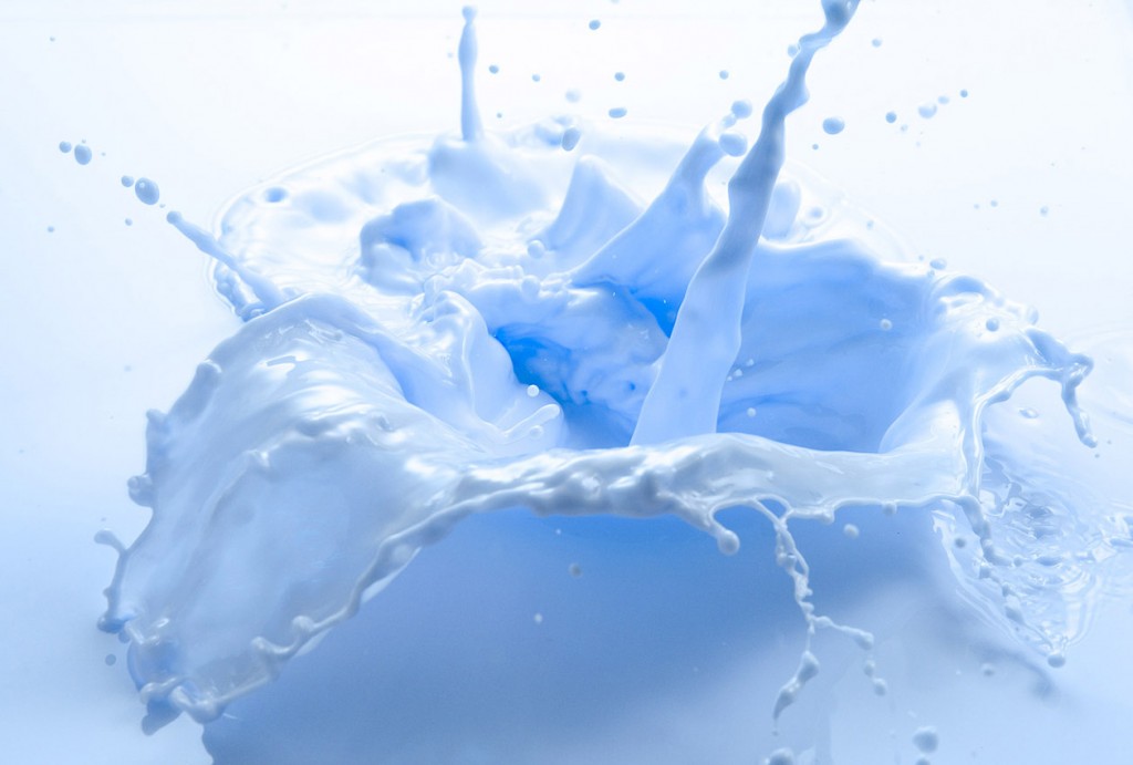 blue milk, water, pastel, splash, still-life, liquid photography, still-life photography, still-life photographer, still-life photographer London, David Parfitt