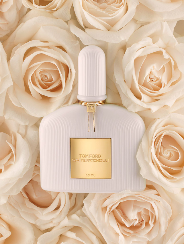 fragrance, Tom Ford perfume bottle, roses, white patchouli, still life, still-life photography, David Parfitt, still-life, fragrance photography, fragrance still life, perfume photography, still-life photographer, still-life photographer London, David Parfitt, advertising photographer