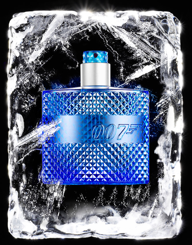 007 fragrance, perfume bottle in ice block for procter and gamble advertising campaign, fragrance in ice, fragrance photographer, perfume photographer, fragrance photographer London, still- life photography, still life photographer, still life photographer London, David Parfitt